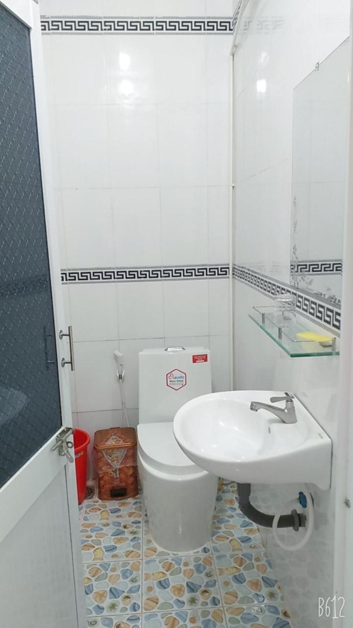 ホテル Nhà Nghỉ NgọC PhuọNg Hon Son Lai Son 部屋 写真